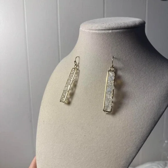 Gold Tone Rectangular Moonstone Chip Drop Dangle Earrings Boho Iridescent - Picture 5 of 8